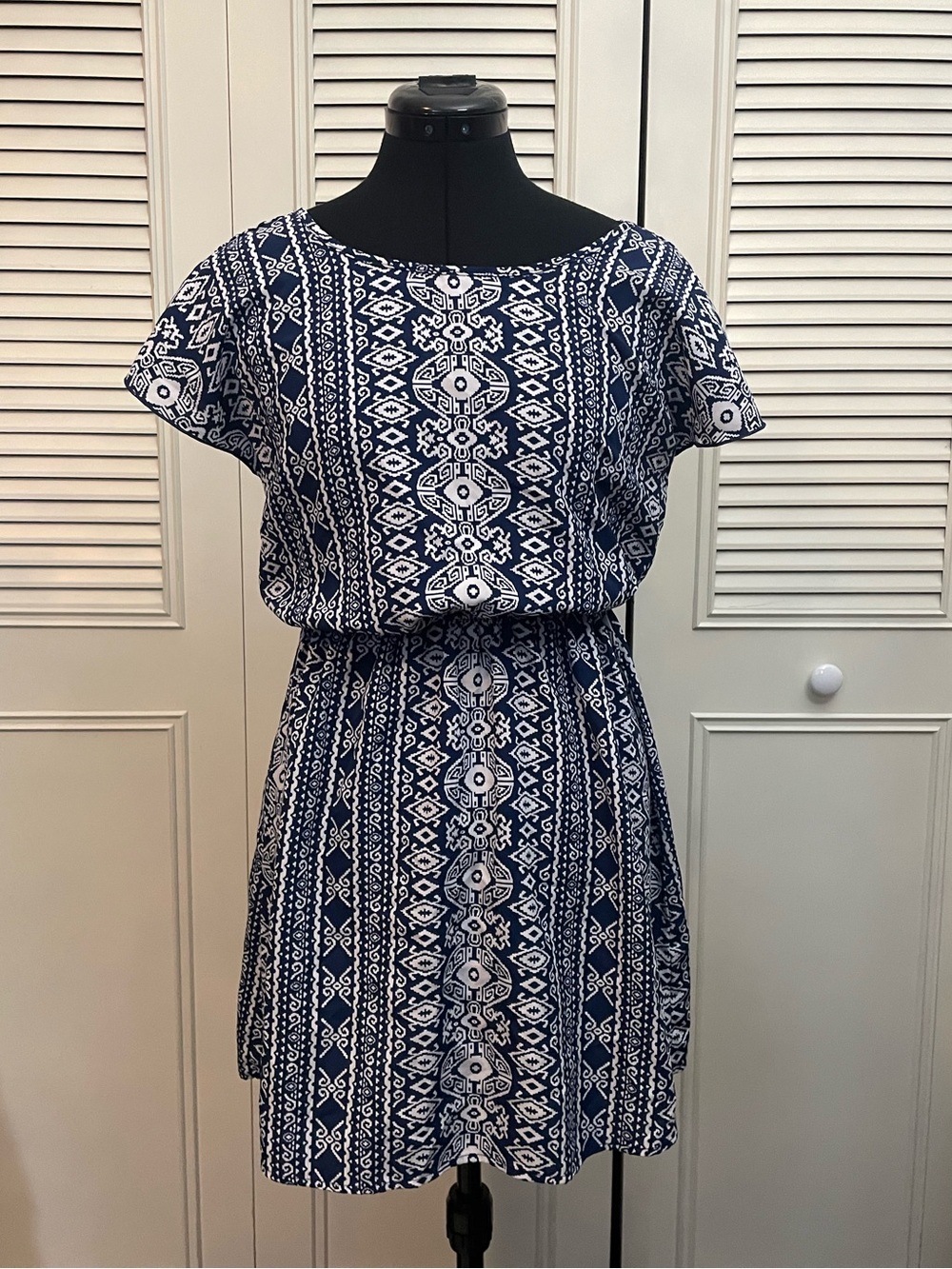 Beautiful Aztec Print Navy Blue and White Dress - Picture 3 of 8